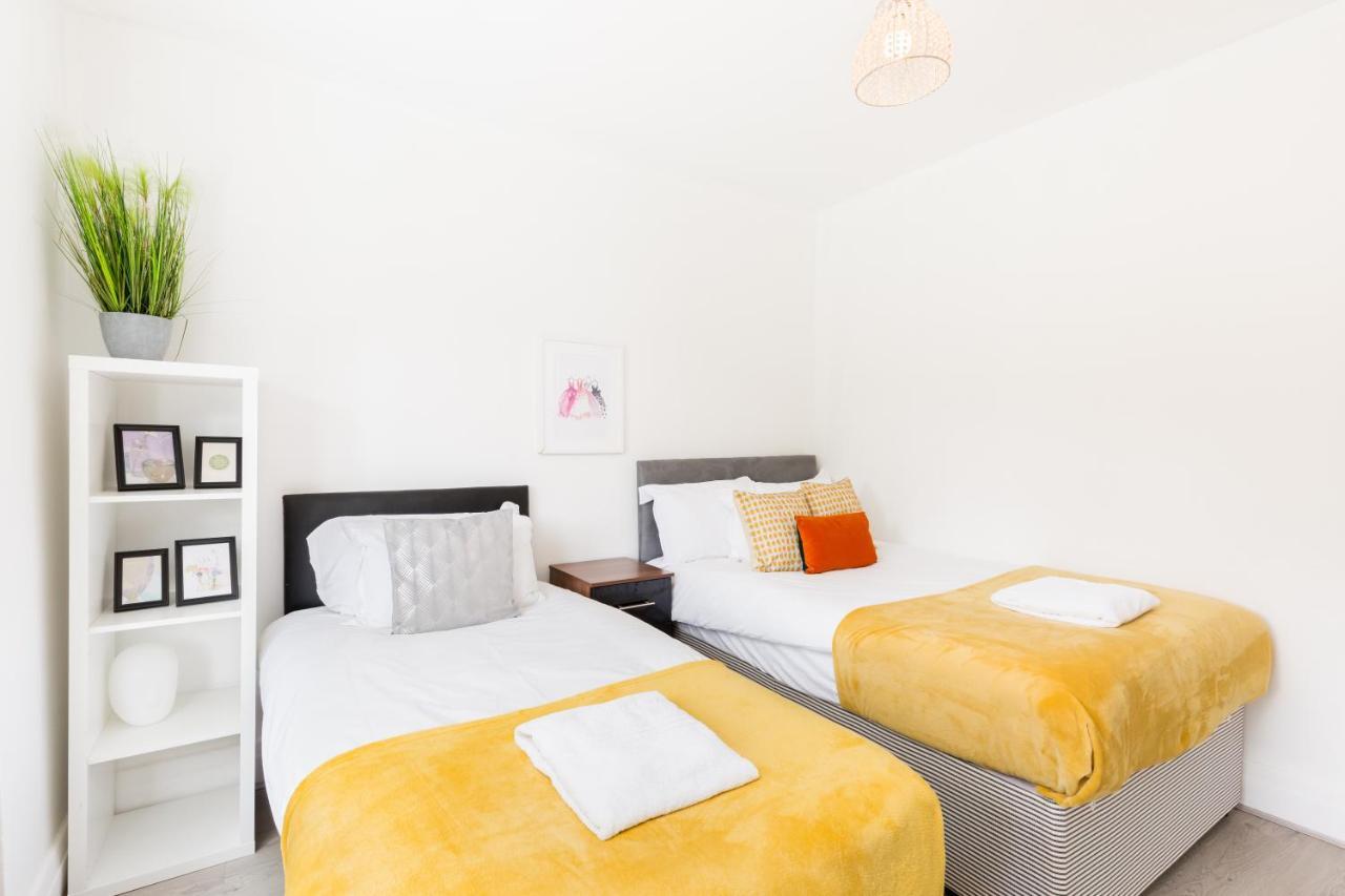 Beautiful 6 Bedroom House For 17 Guests Next To Edgbaston Stadium Birmingham Exteriör bild